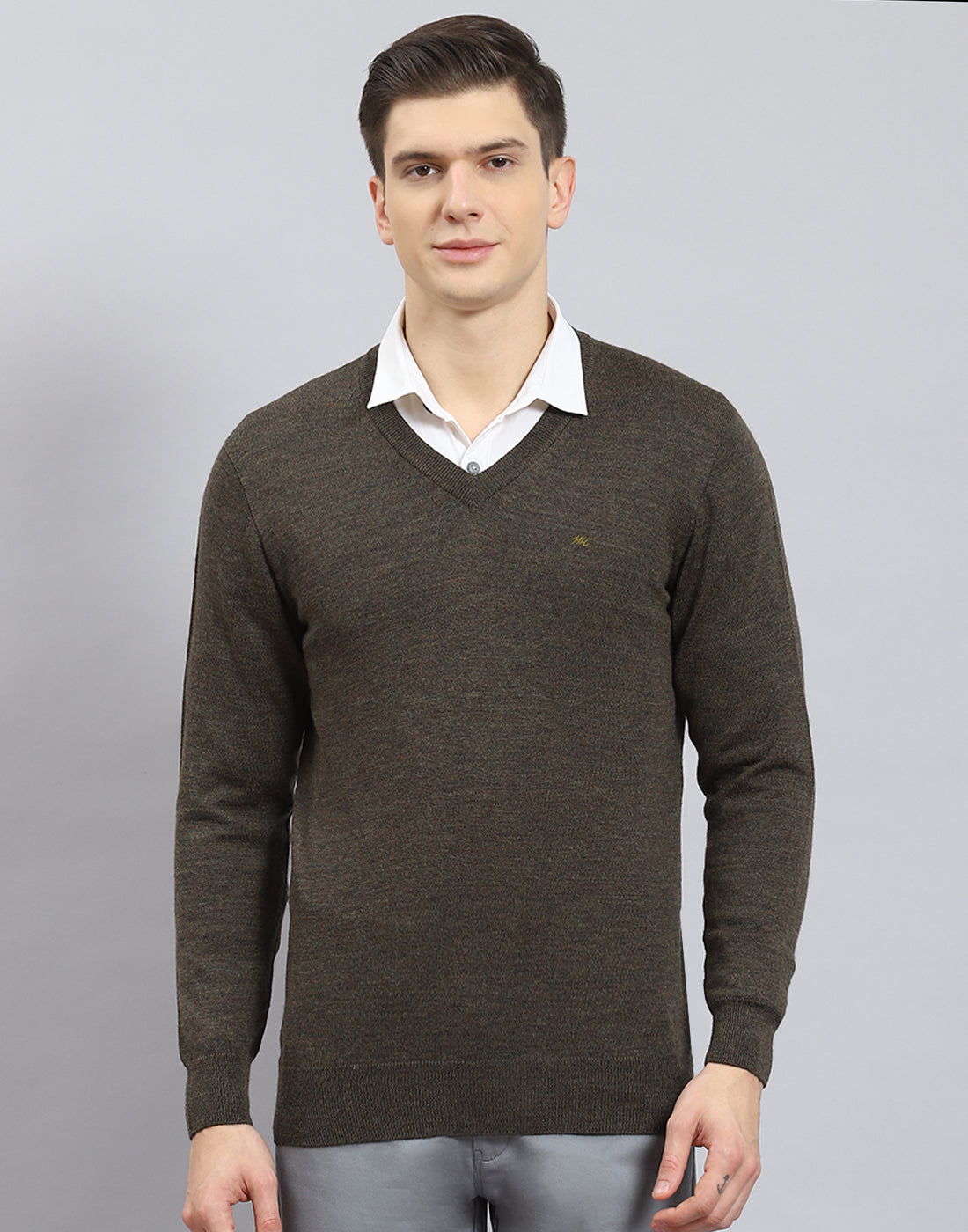 Men Brown Solid V Neck Full Sleeve Sweater