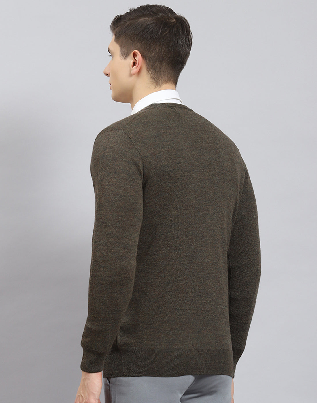 Men Brown Solid V Neck Full Sleeve Sweater