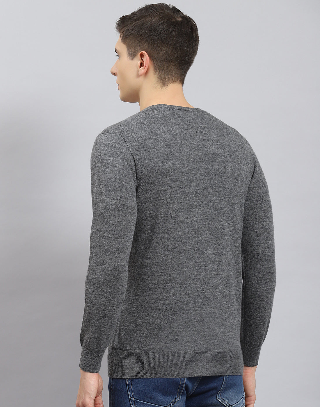 Men Grey Solid V Neck Full Sleeve Sweater