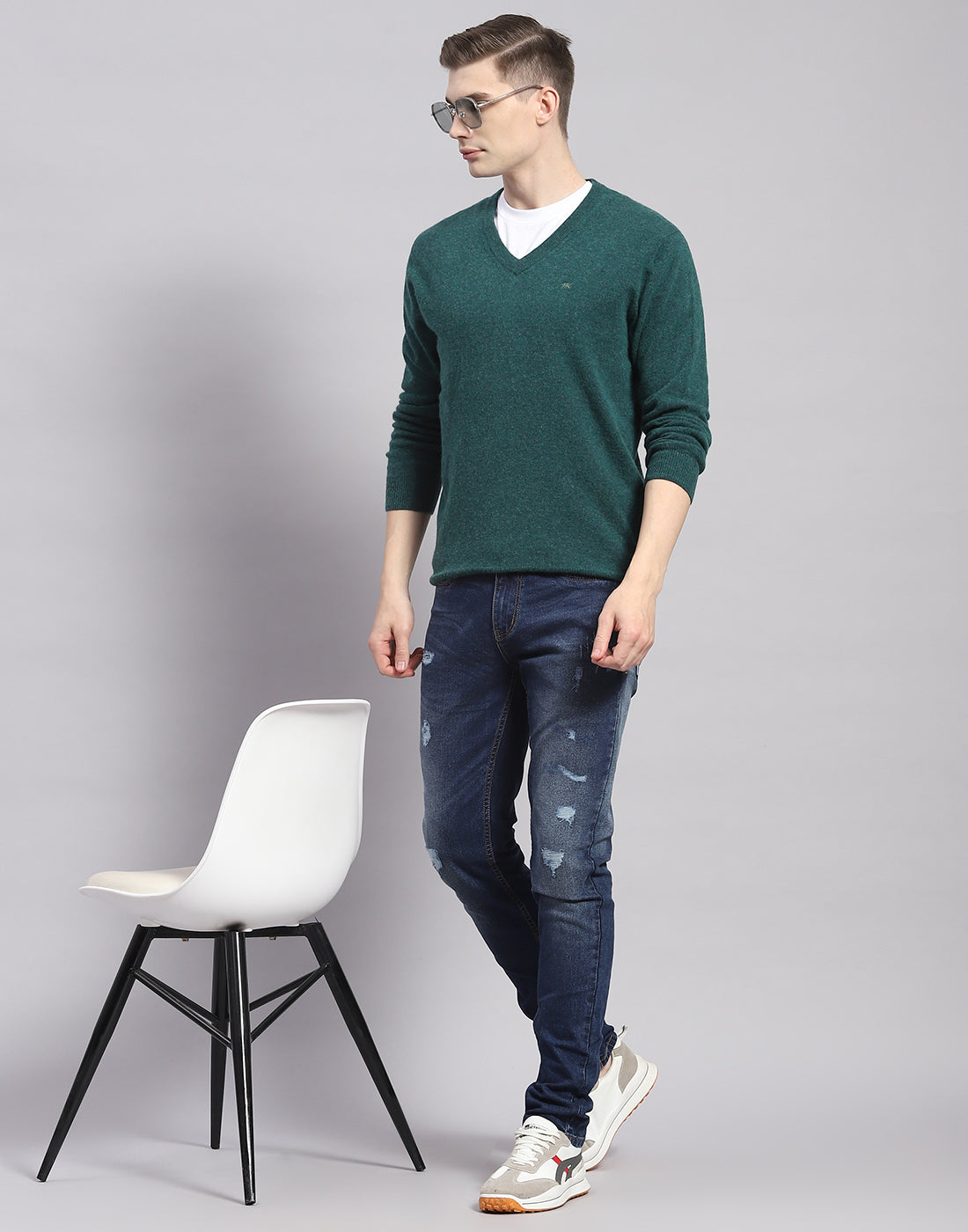 Men Teal Blue Solid V Neck Full Sleeve Pullover