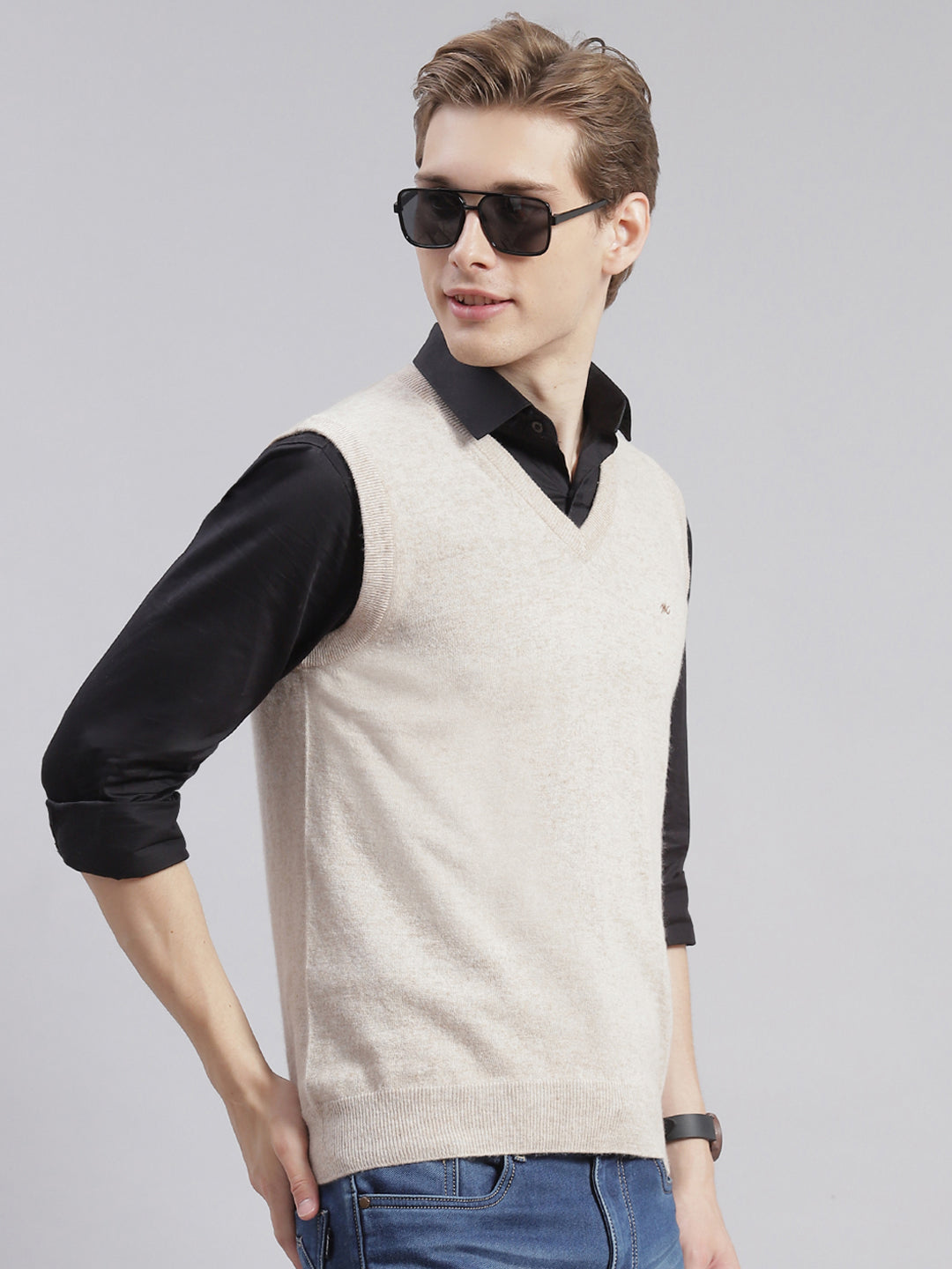 Men Beige Solid V Neck Sleeveless Sweaters/Pullovers