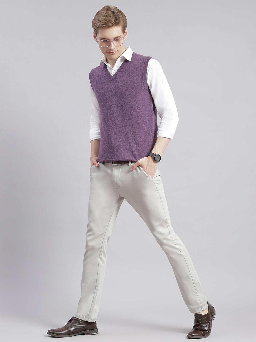 Men Purple Solid V Neck Sleeveless Sweaters/Pullovers