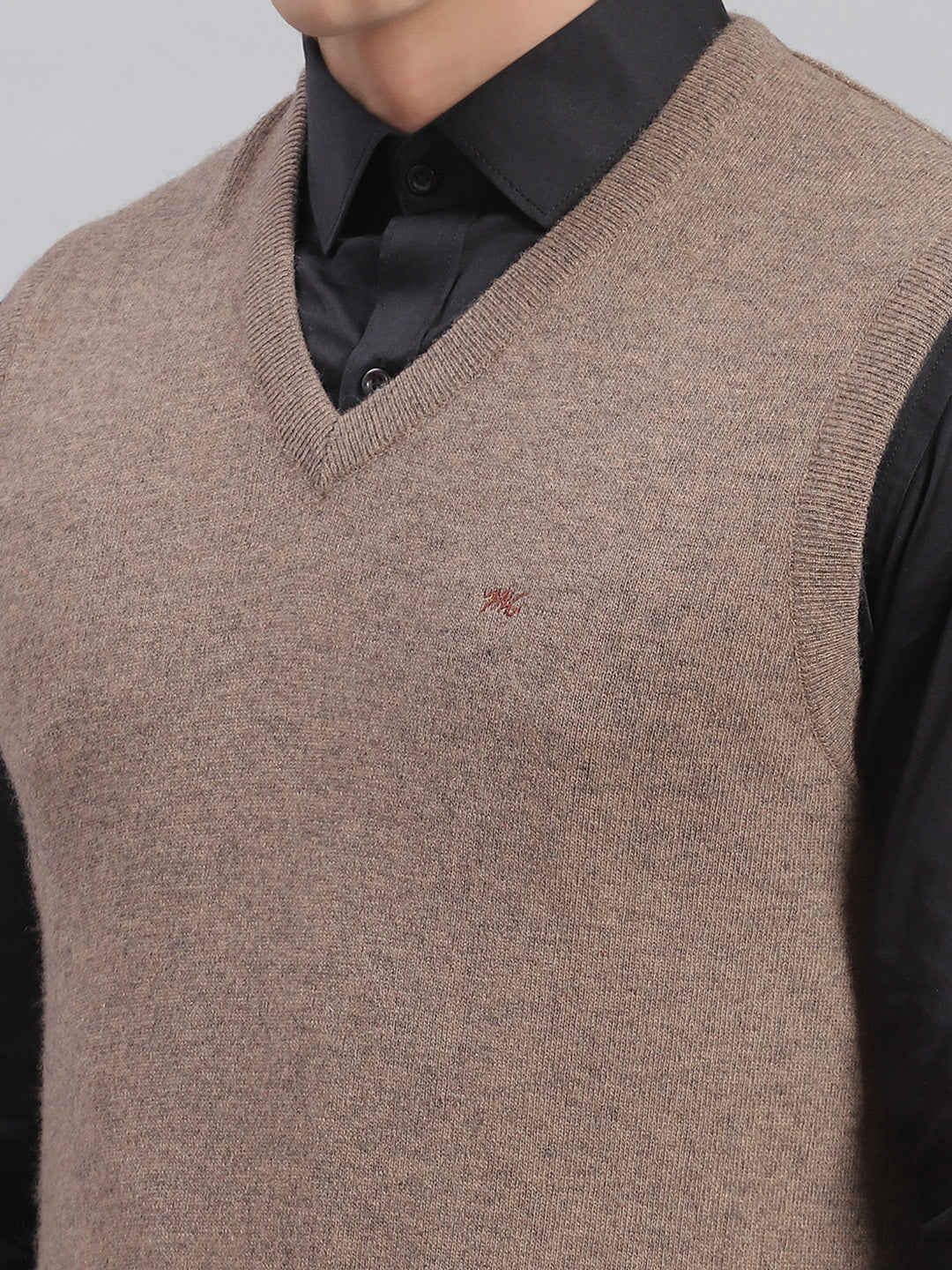 Men Brown Solid V Neck Sleeveless Sweaters/Pullovers
