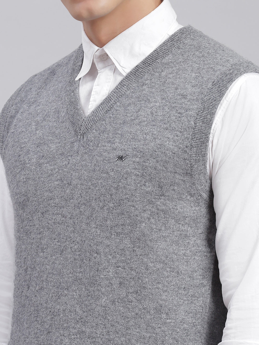 Men Grey Melange Solid V Neck Sleeveless Sweaters/Pullovers