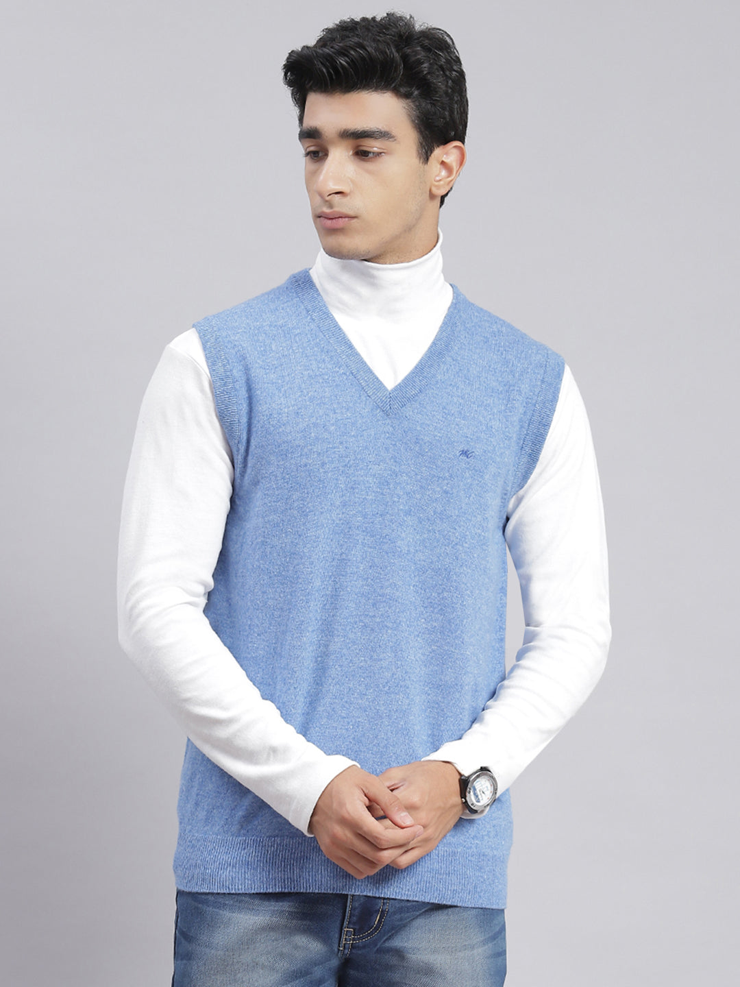 Men Blue Solid V Neck Sleeveless Sweaters/Pullovers