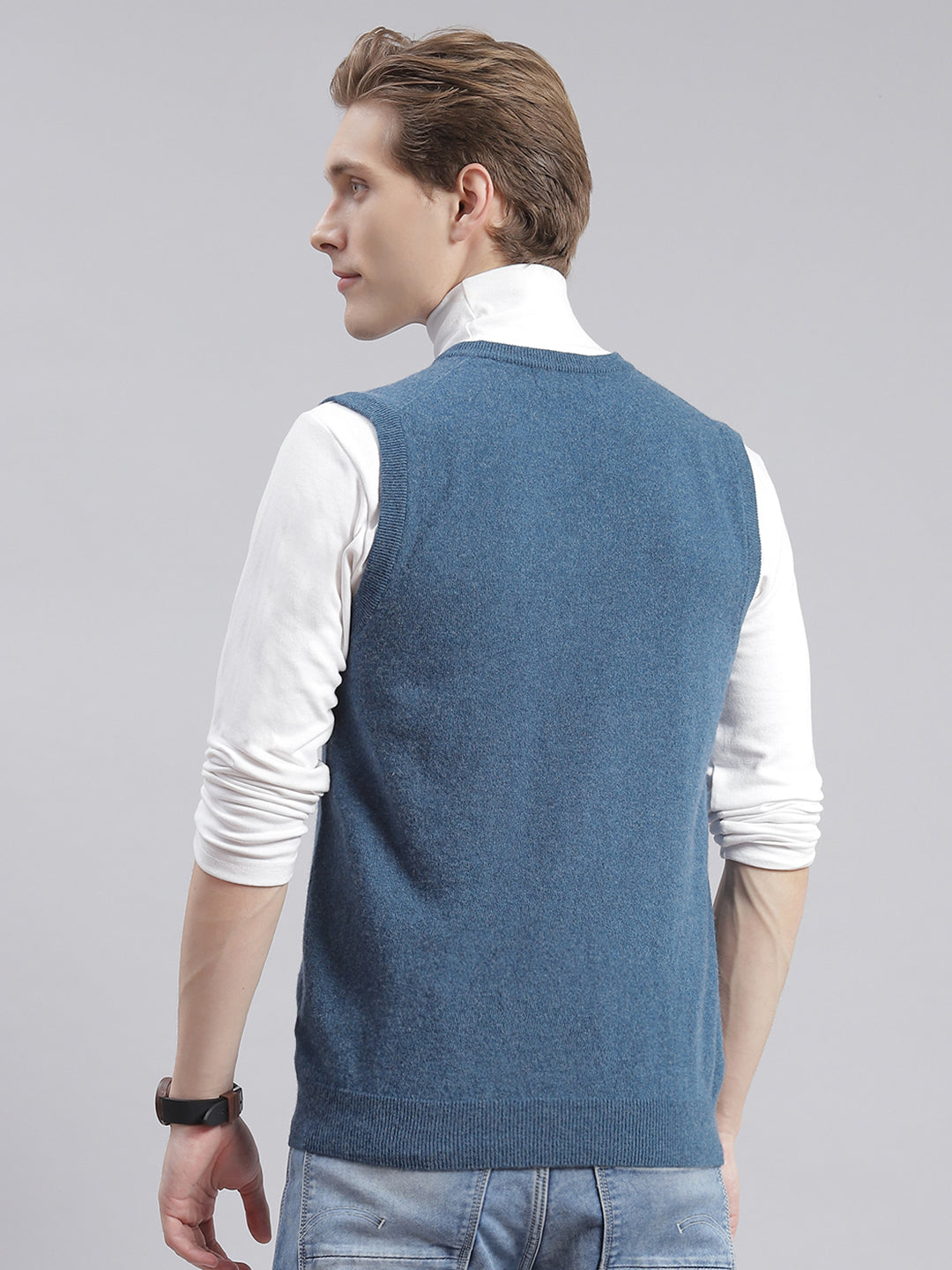 Men Blue Solid V Neck Sleeveless Sweaters/Pullovers