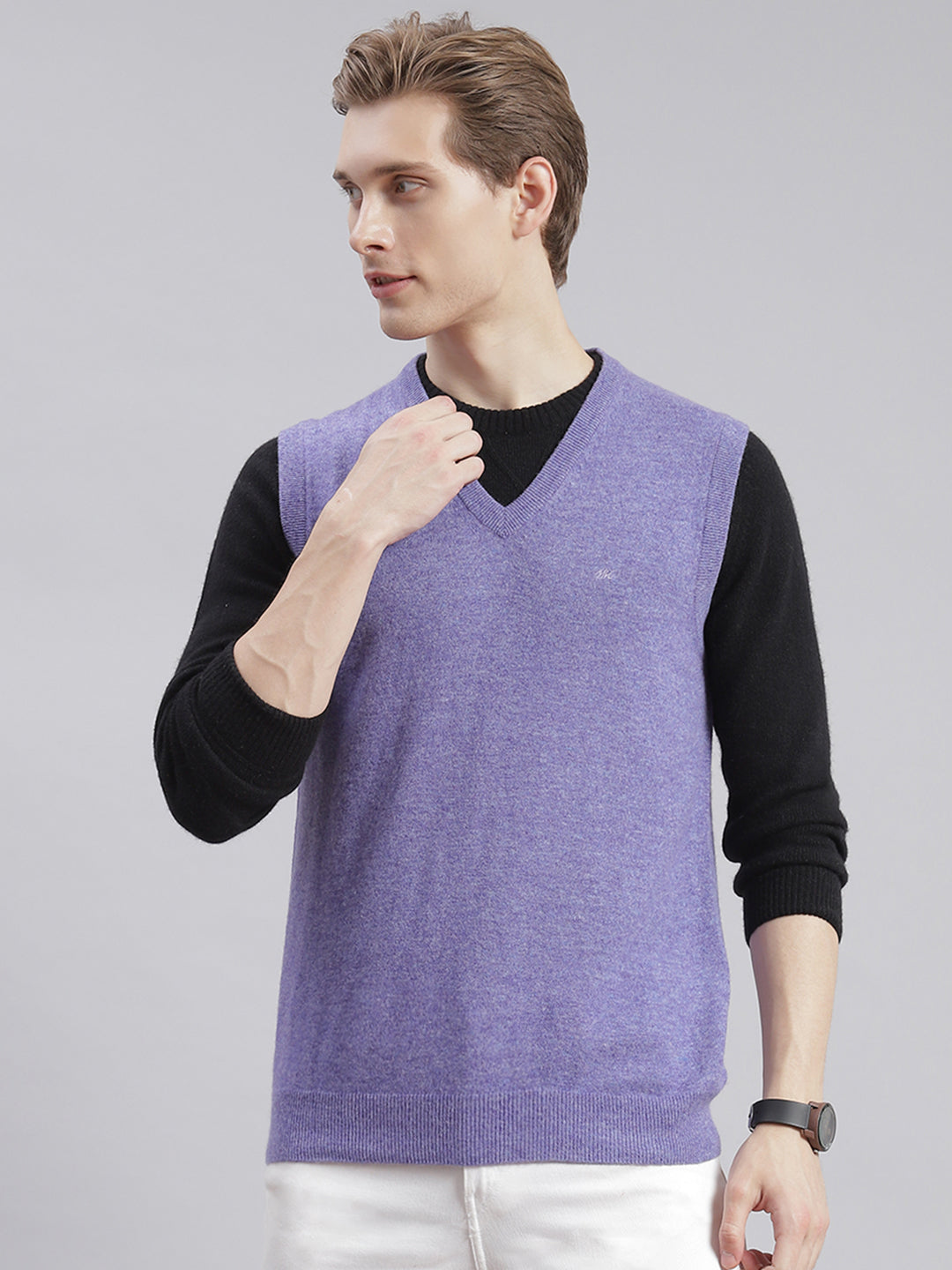 Men Purple Solid V Neck Sleeveless Sweaters/Pullovers