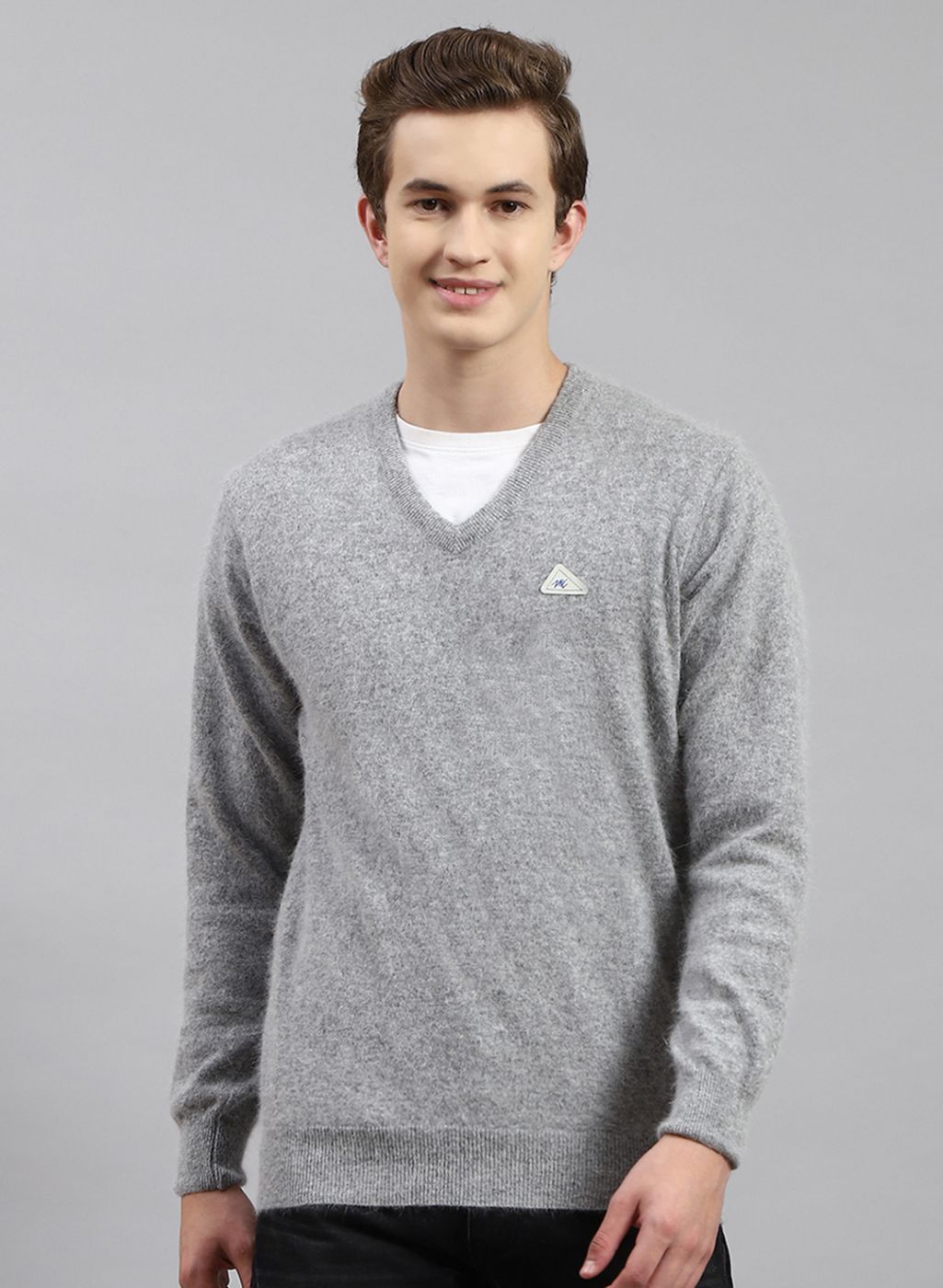 Men Grey Solid Angoora Pullover