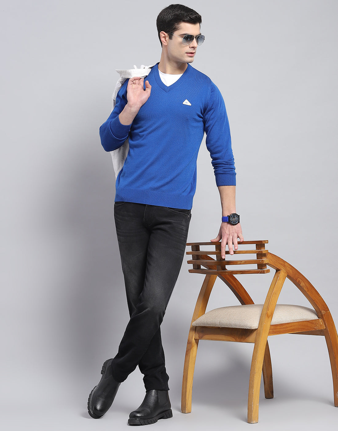 Men Blue Solid V Neck Full Sleeve Pullover