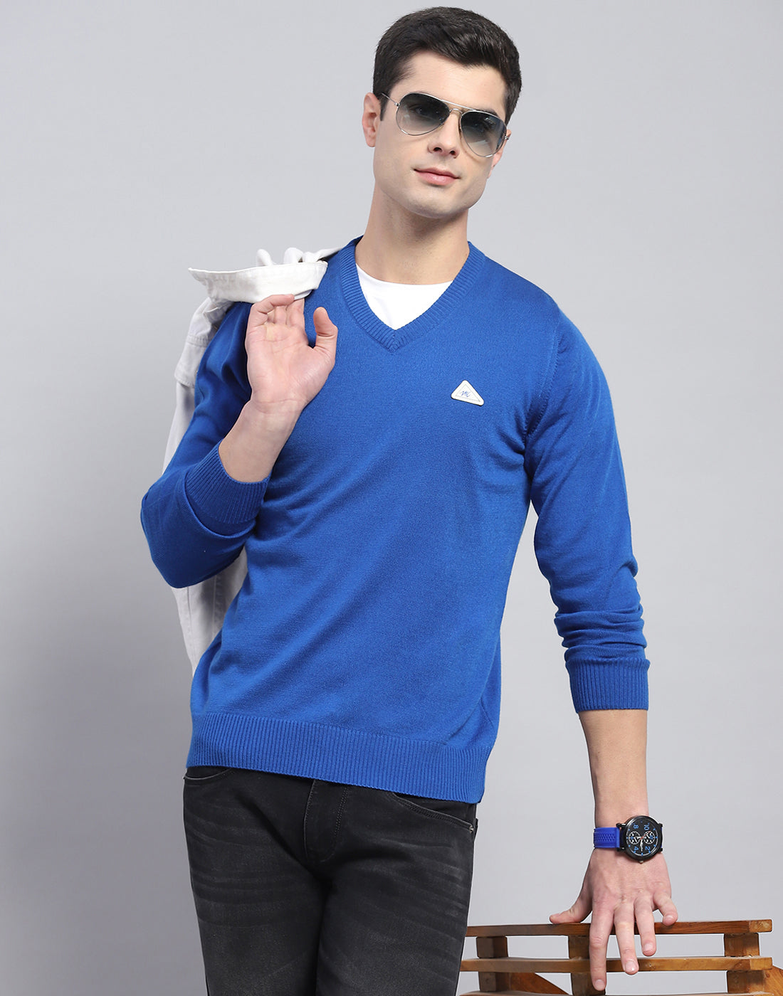 Men Blue Solid V Neck Full Sleeve Pullover