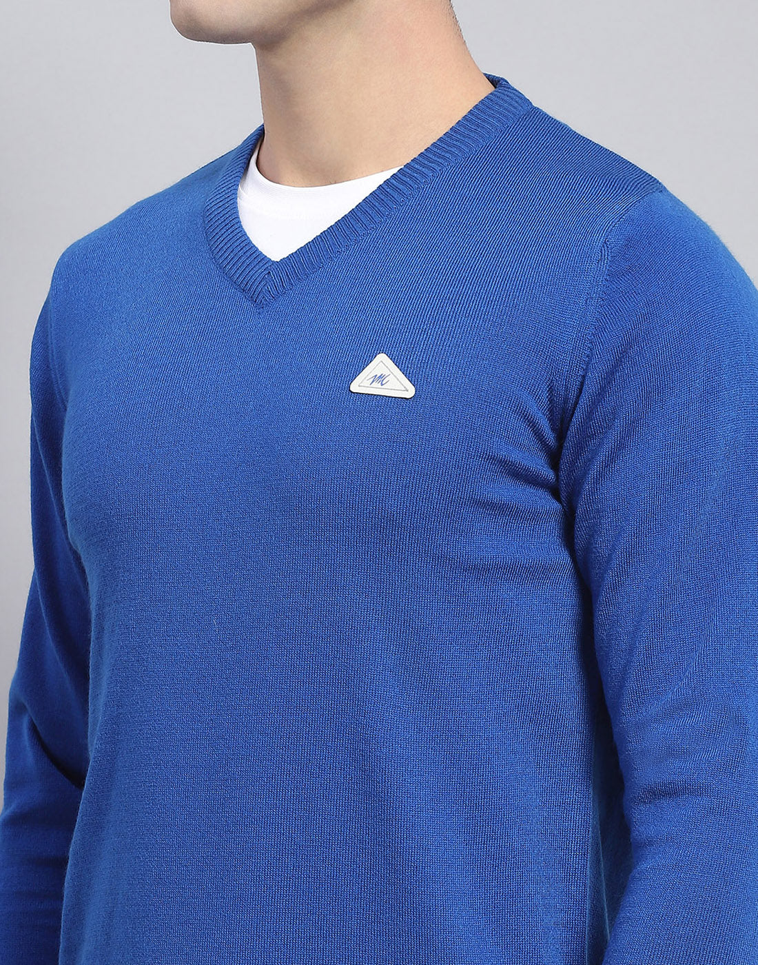 Men Blue Solid V Neck Full Sleeve Pullover