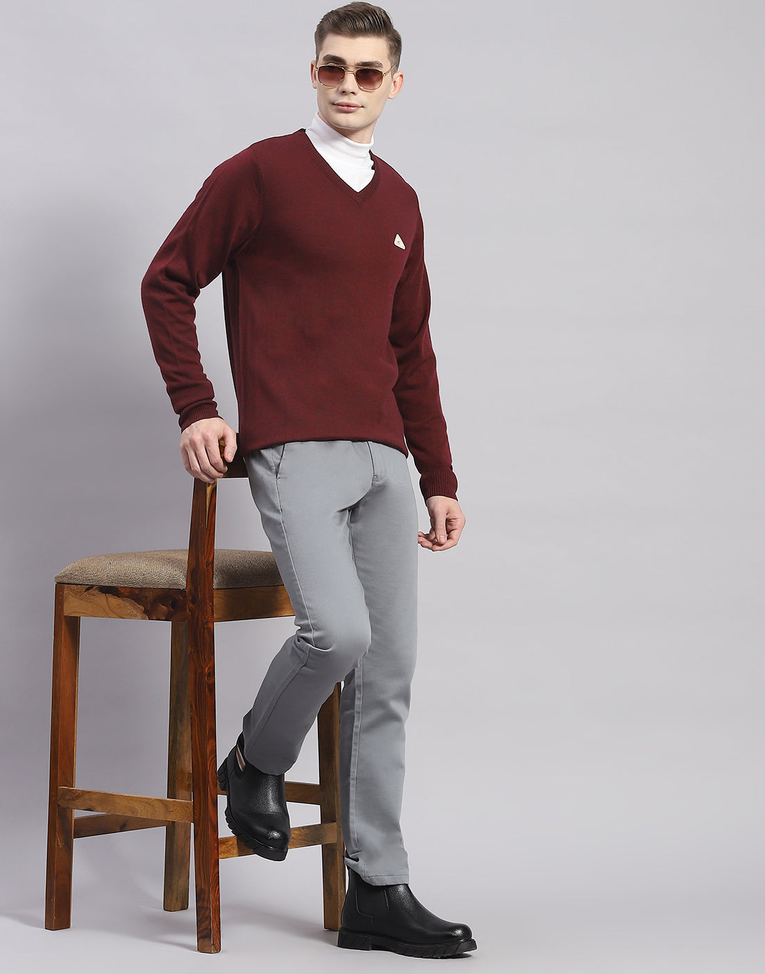 Men Maroon Solid V Neck Full Sleeve Pullover