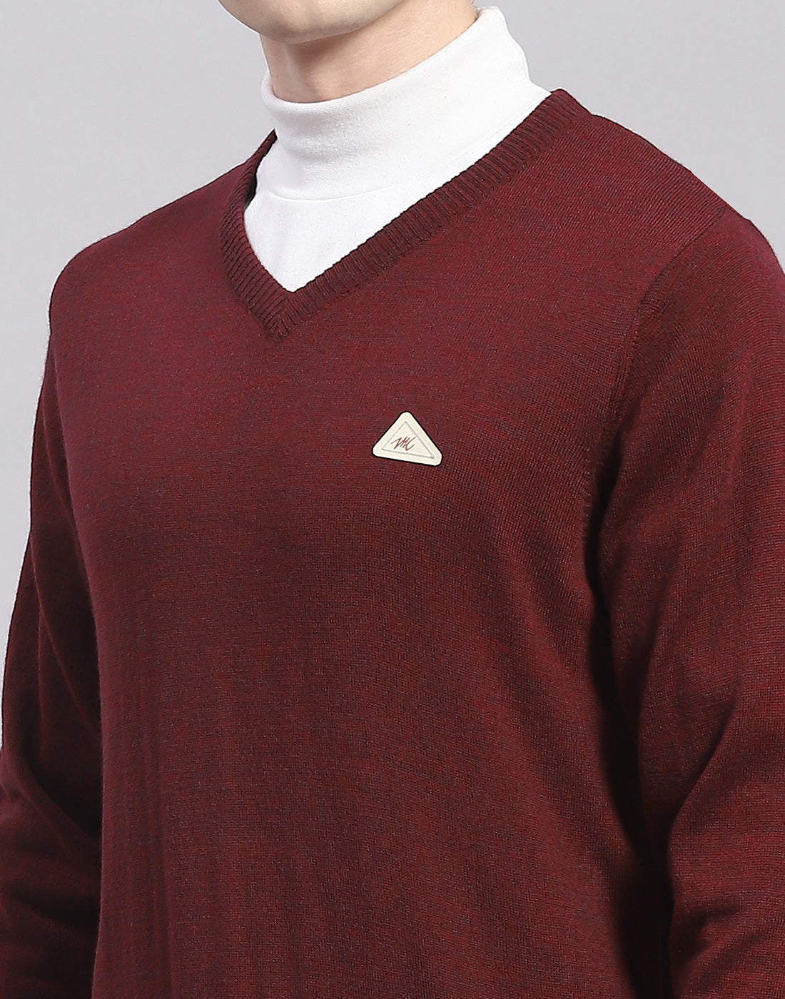 Men Maroon Solid V Neck Full Sleeve Pullover