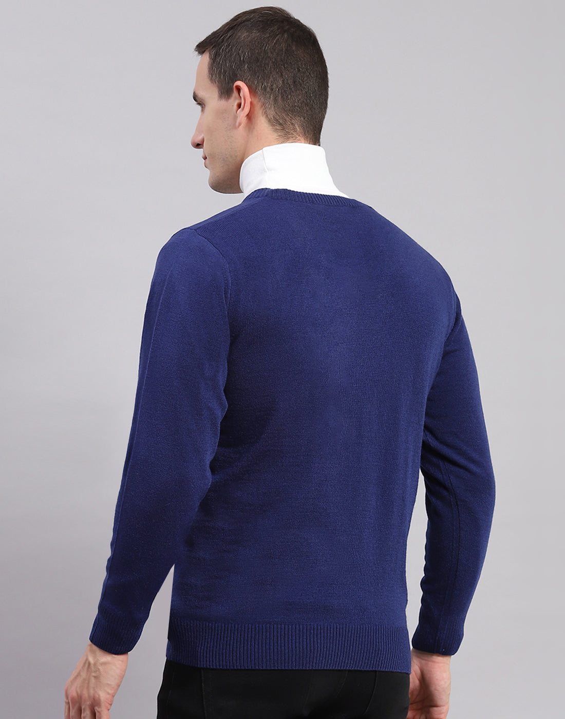 Men Blue Solid V Neck Full Sleeve Sweaters/Pullovers