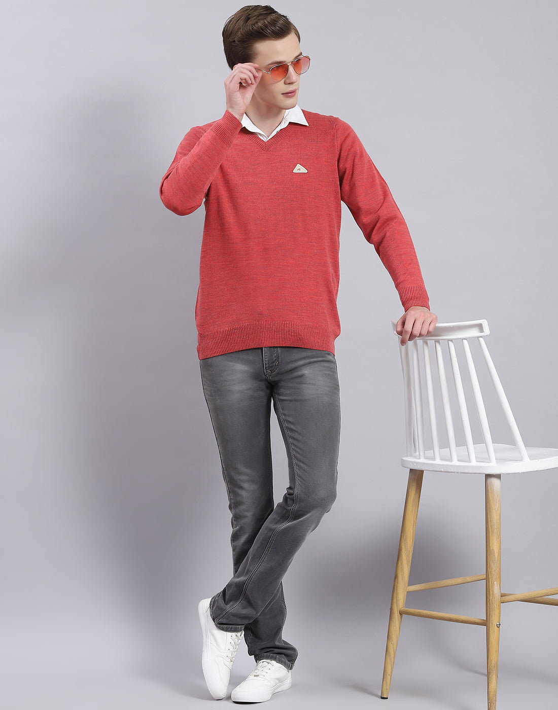 Men Red Solid V Neck Full Sleeve Sweater