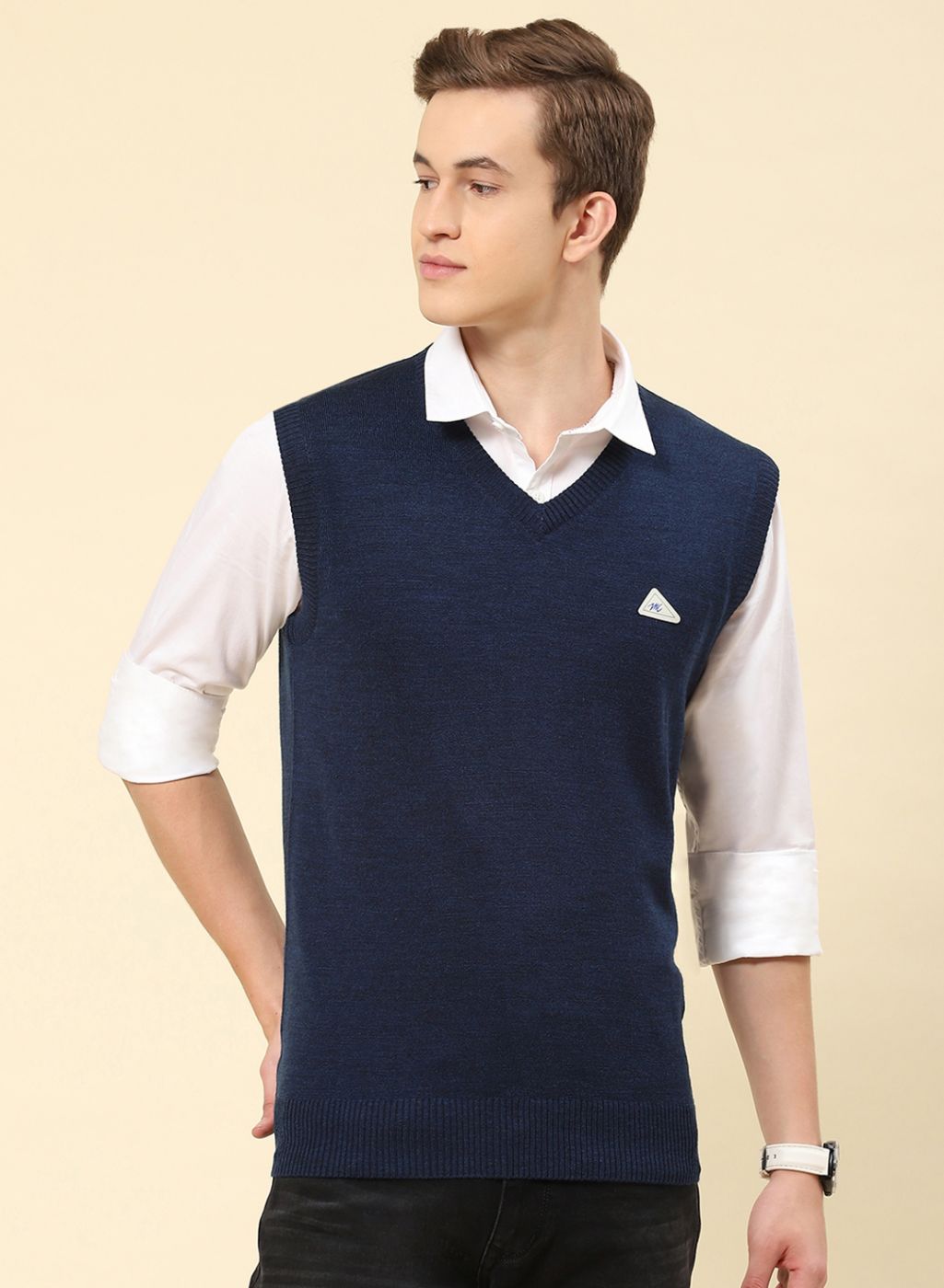 Men NAvy Blue Solid Blend wool Sweater