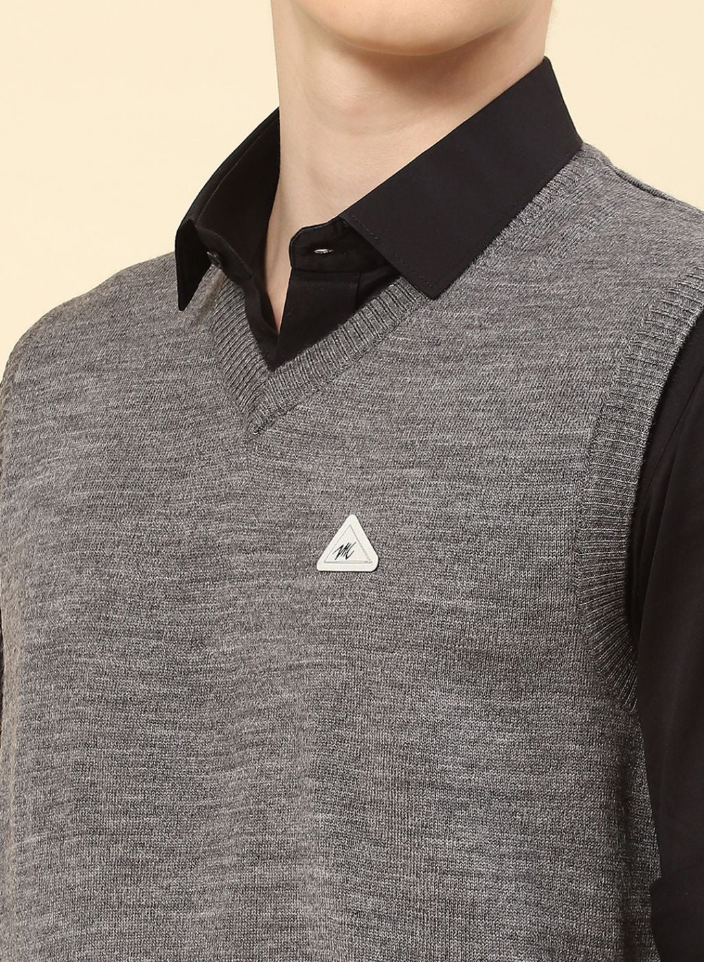 Men Grey Solid Blend wool Sweater