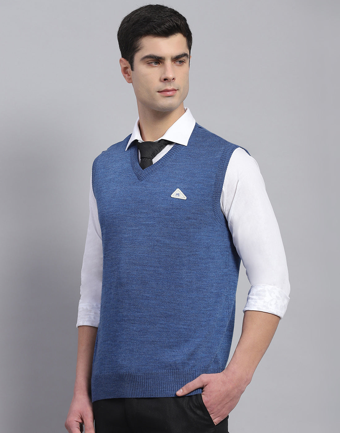 Men Blue Solid V Neck Sleeveless Sweater