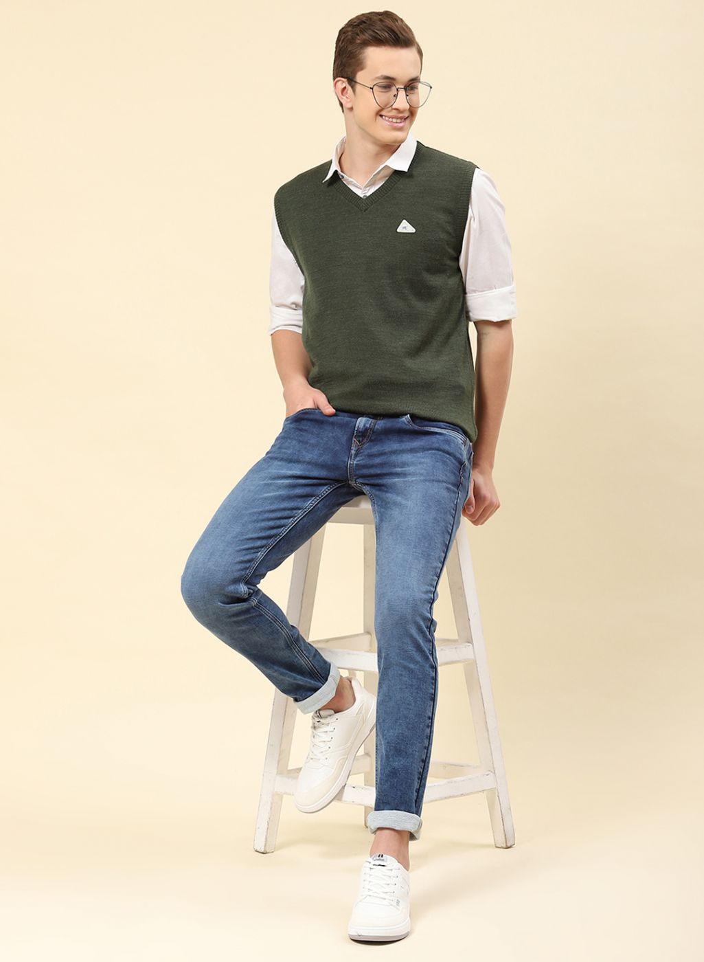 Men Green Solid Blend wool Sweater