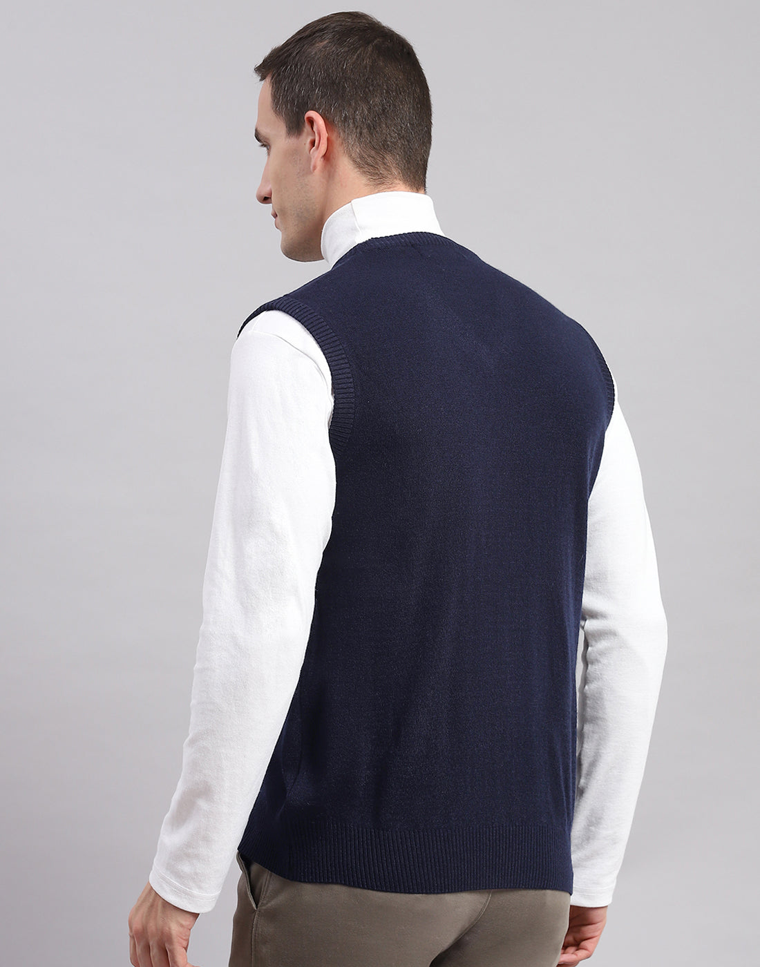 Men Navy Blue Solid V Neck Sleeveless Sweaters/Pullovers