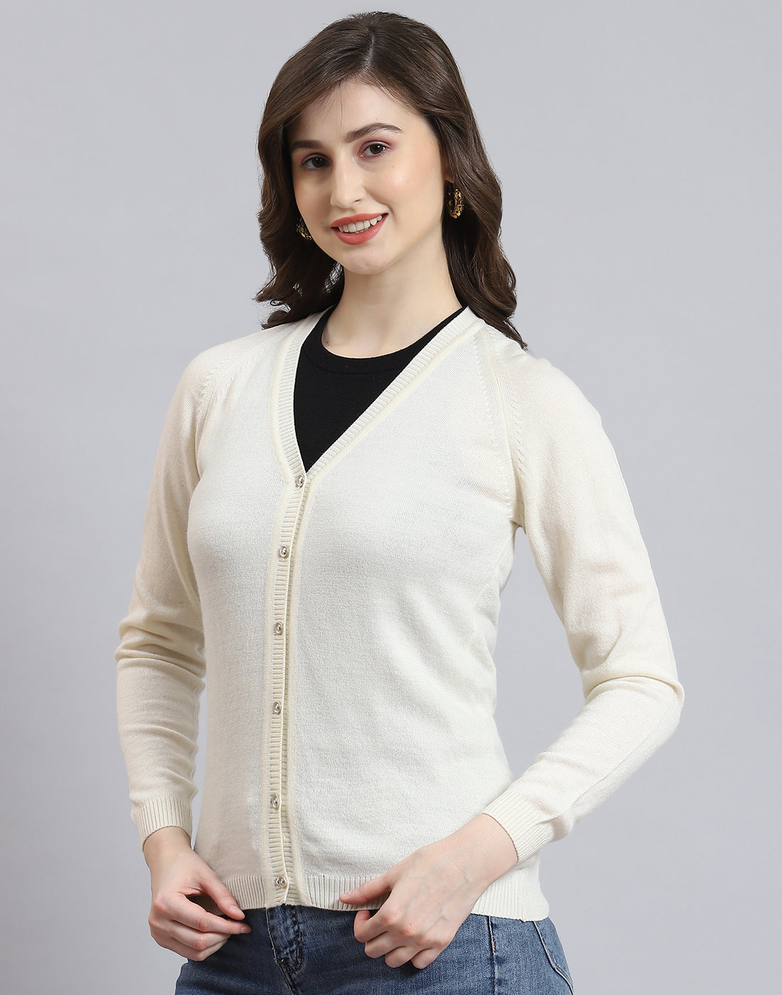 Women Cream Solid V Neck Full Sleeve Cardigan