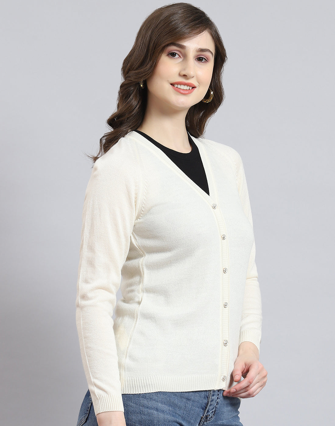 Women Cream Solid V Neck Full Sleeve Cardigan