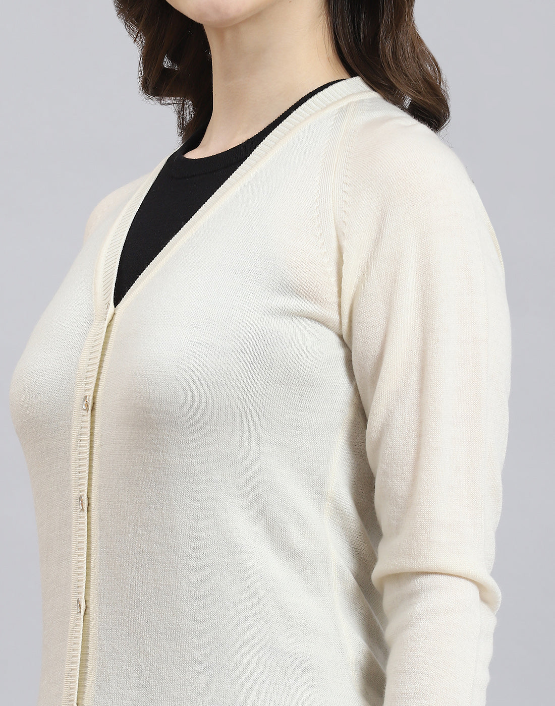 Women Cream Solid V Neck Full Sleeve Cardigan