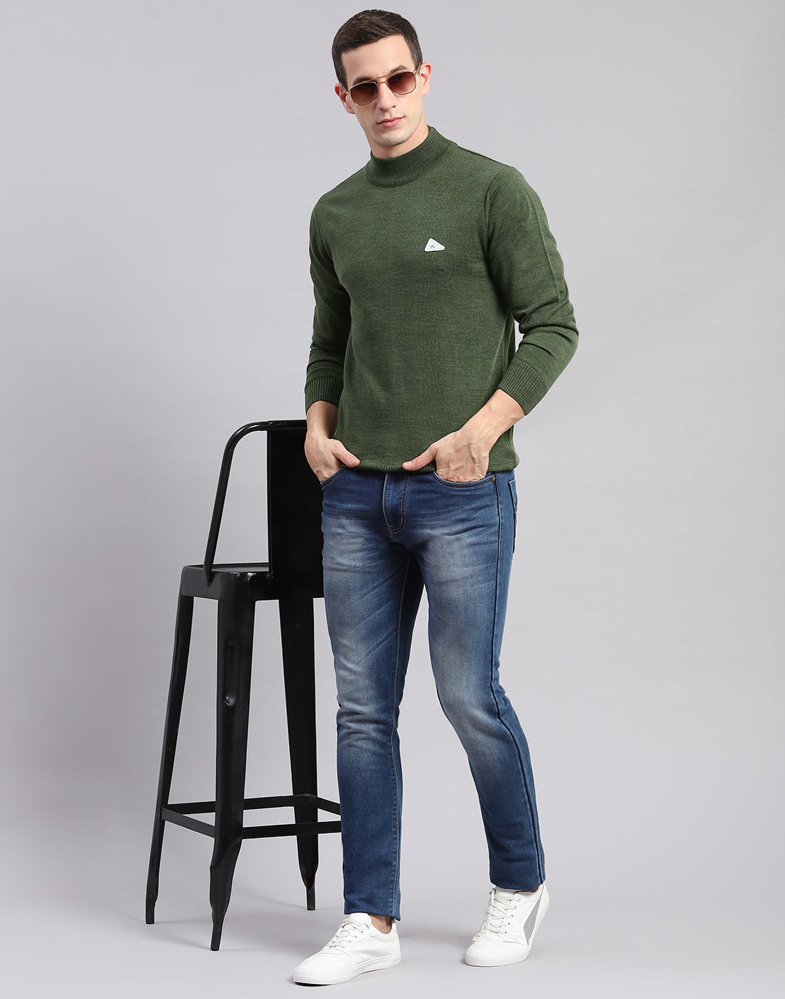 Men Green Solid T Neck Full Sleeve Sweaters/Pullovers