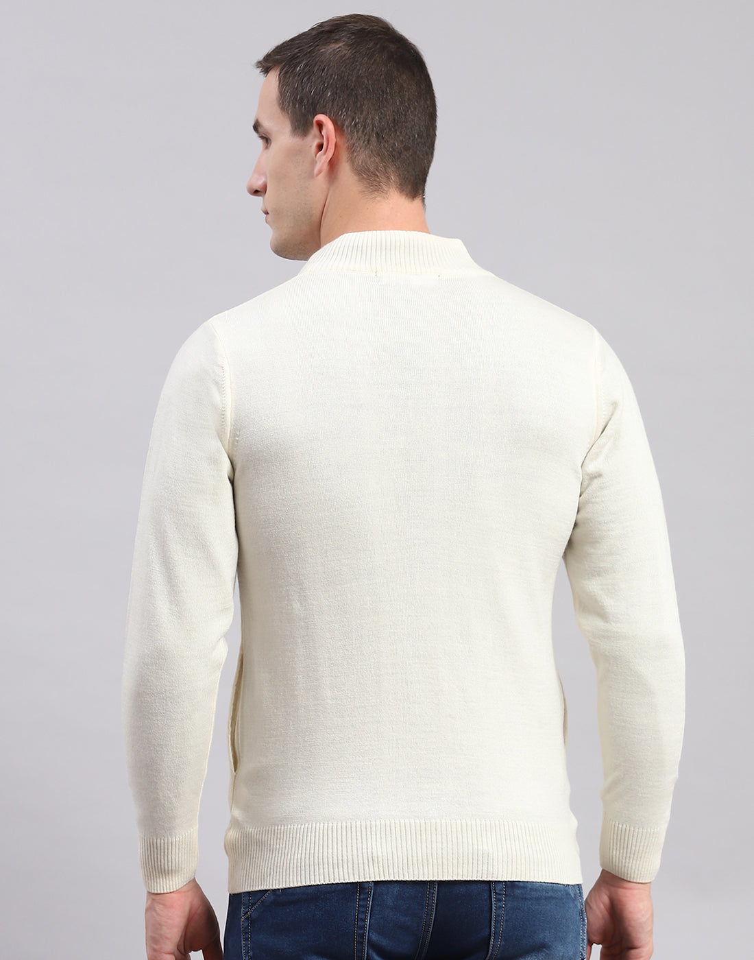 Men Cream Solid Stand Collar Full Sleeve Sweaters/Pullovers