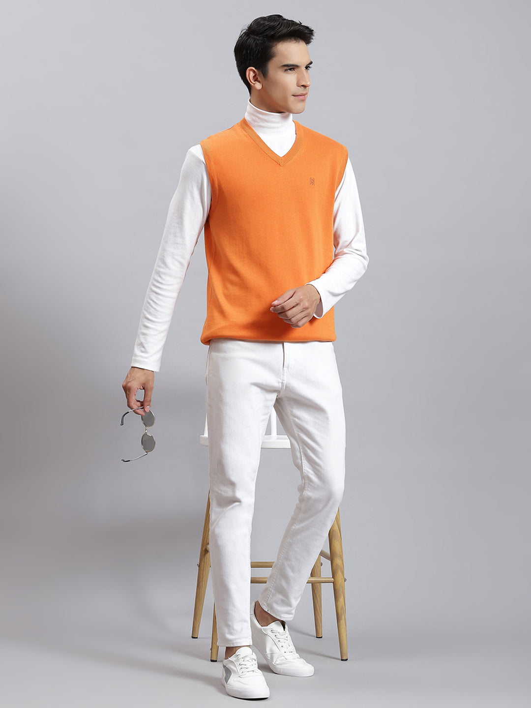 Men Orange Solid V Neck Sleeveless Sweaters/Pullovers