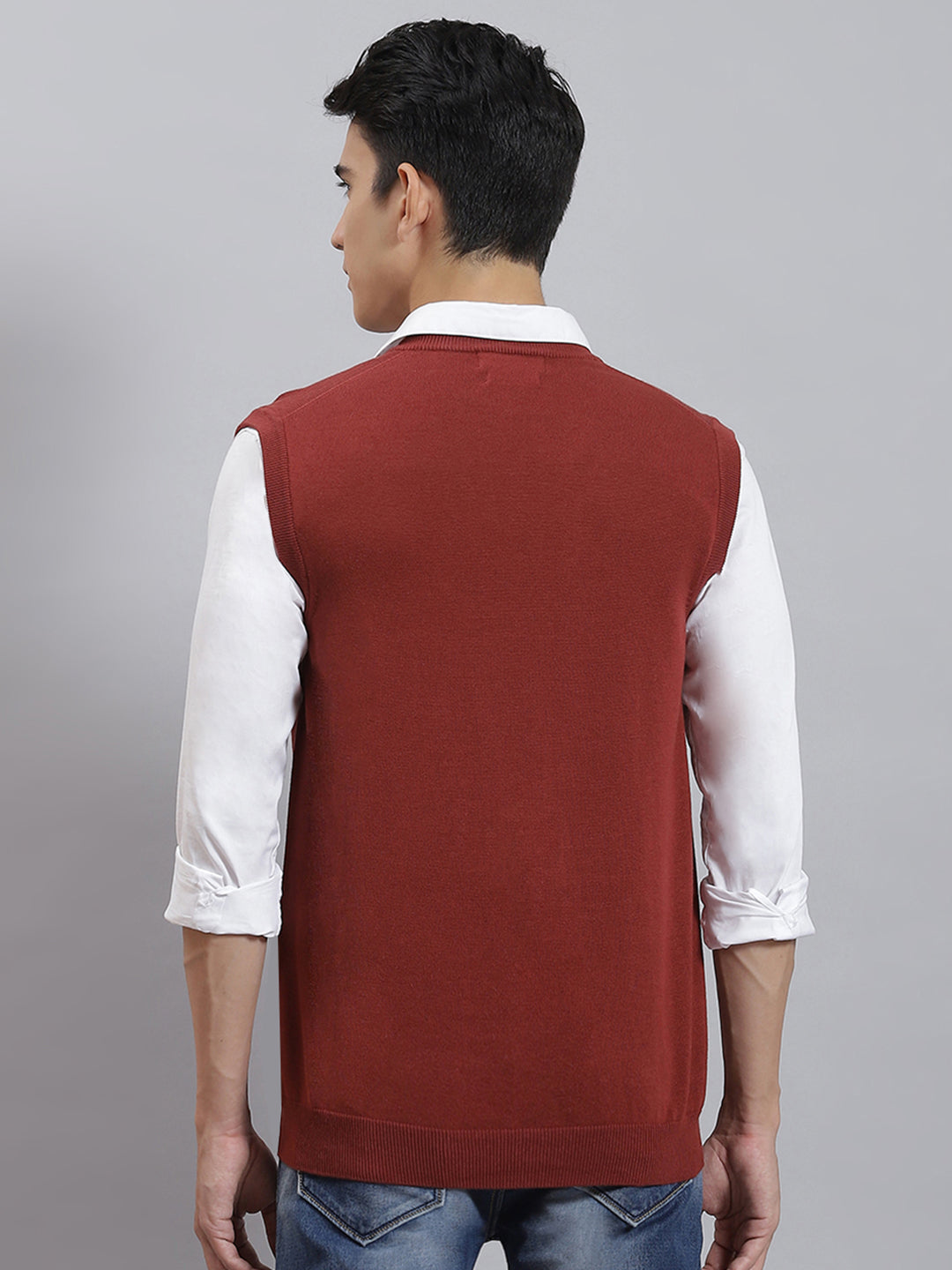 Men Maroon Solid V Neck Sleeveless Sweaters/Pullovers