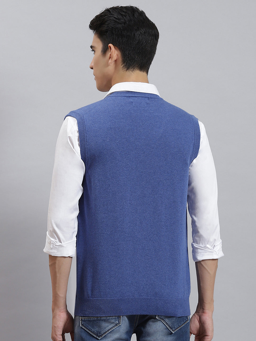 Men Blue Solid V Neck Sleeveless Sweaters/Pullovers
