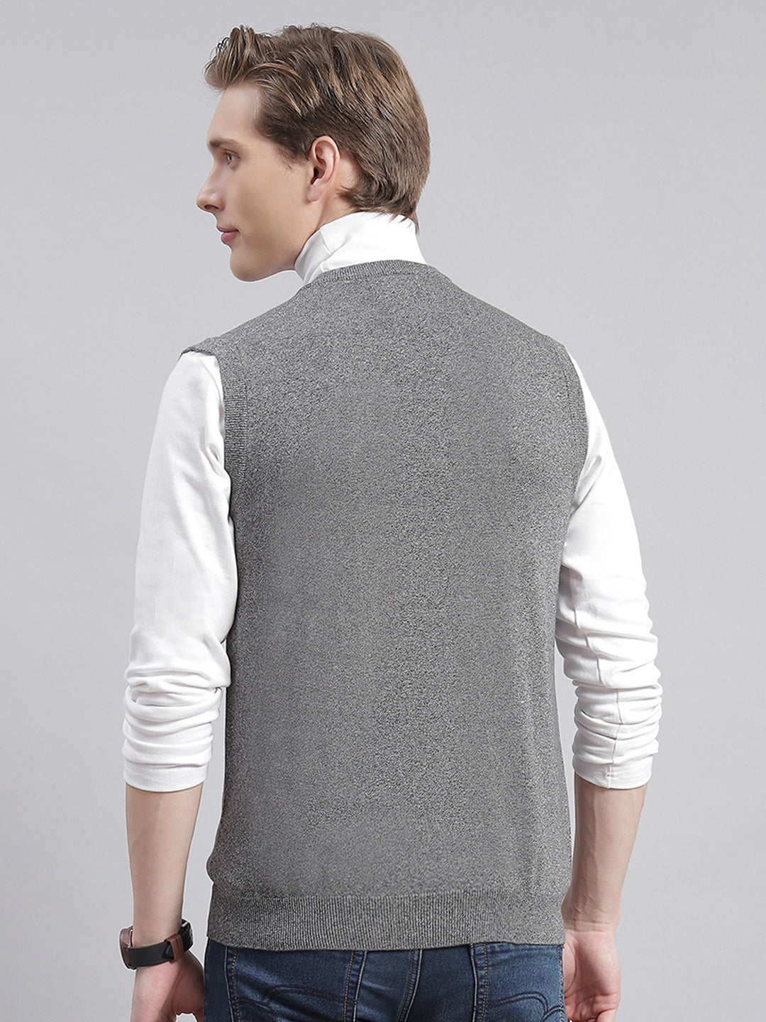 Men Grey Solid V Neck Sleeveless Sweaters/Pullovers
