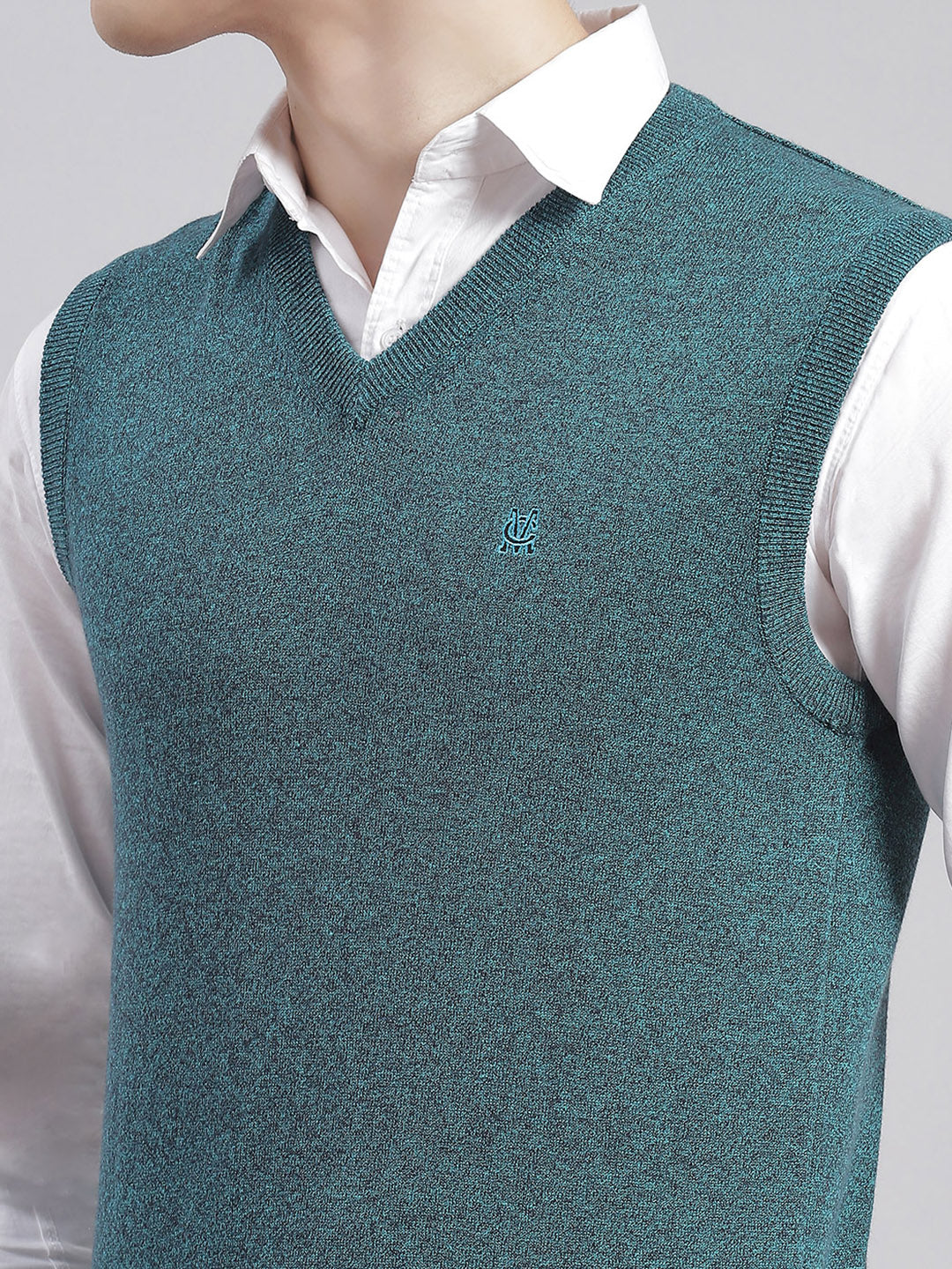 Men Teal Blue Solid V Neck Sleeveless Sweaters/Pullovers