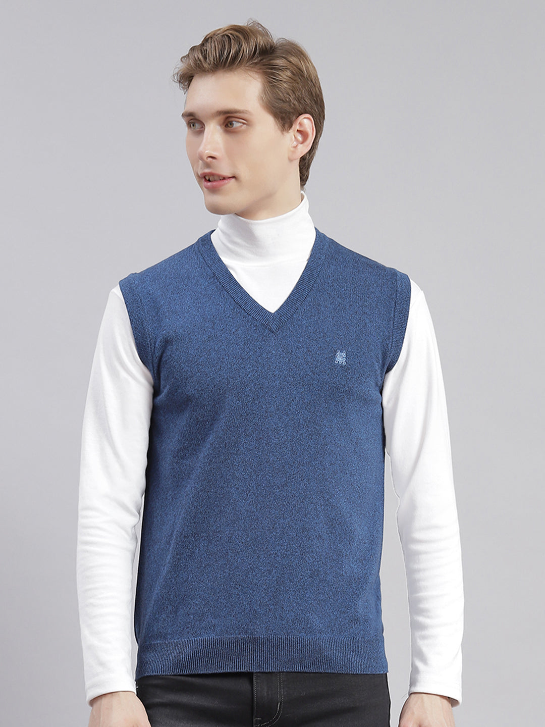 Men Blue Solid V Neck Sleeveless Sweaters/Pullovers