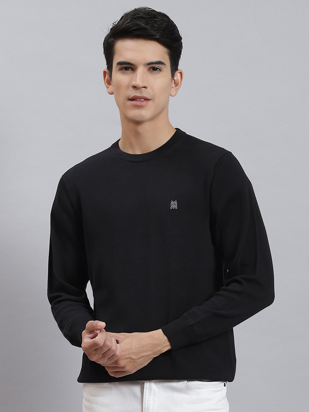 Men Black Solid Round Neck Full Sleeve Sweaters/Pullovers