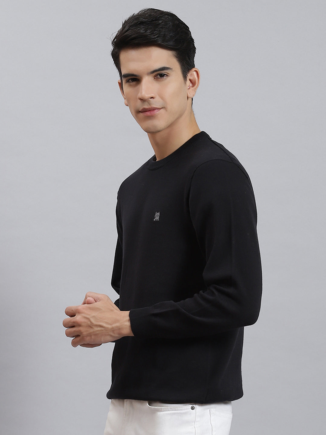 Men Black Solid Round Neck Full Sleeve Sweaters/Pullovers