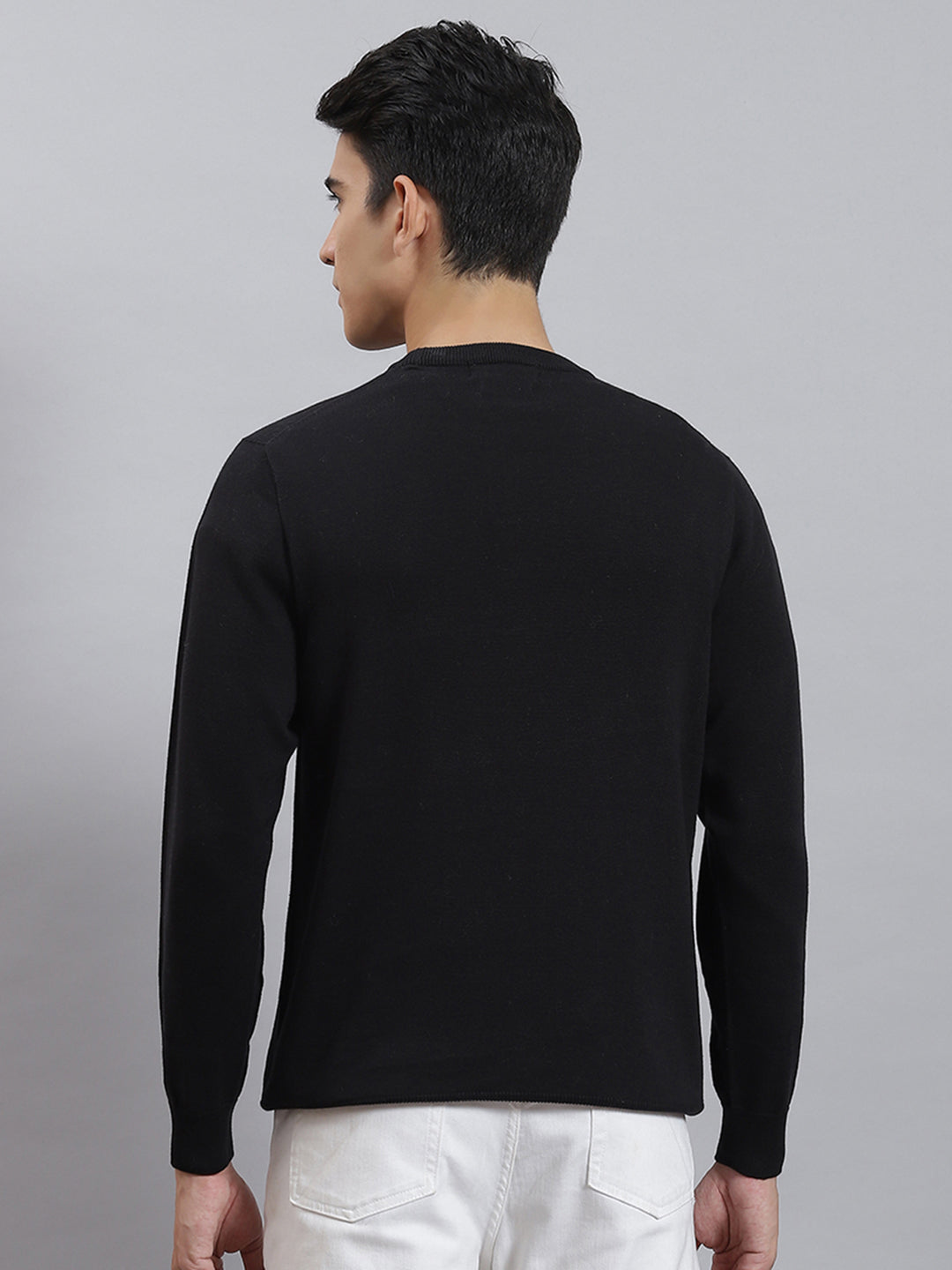 Men Black Solid Round Neck Full Sleeve Sweaters/Pullovers