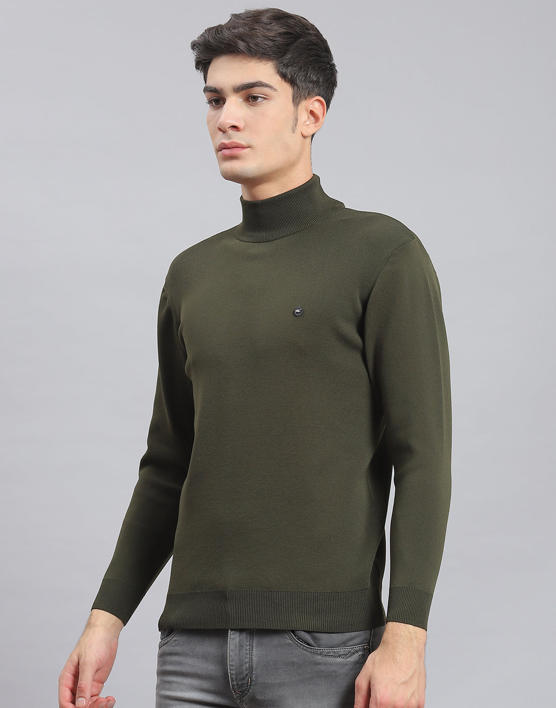 Men Olive Solid T Neck Full Sleeve Sweater