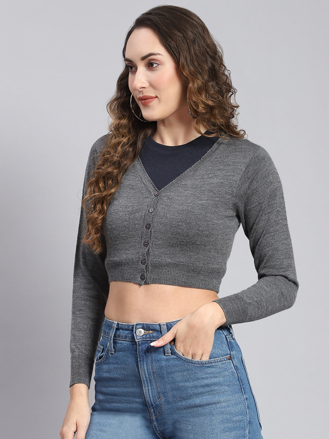Women Grey Solid V Neck Full Sleeve Sweater
