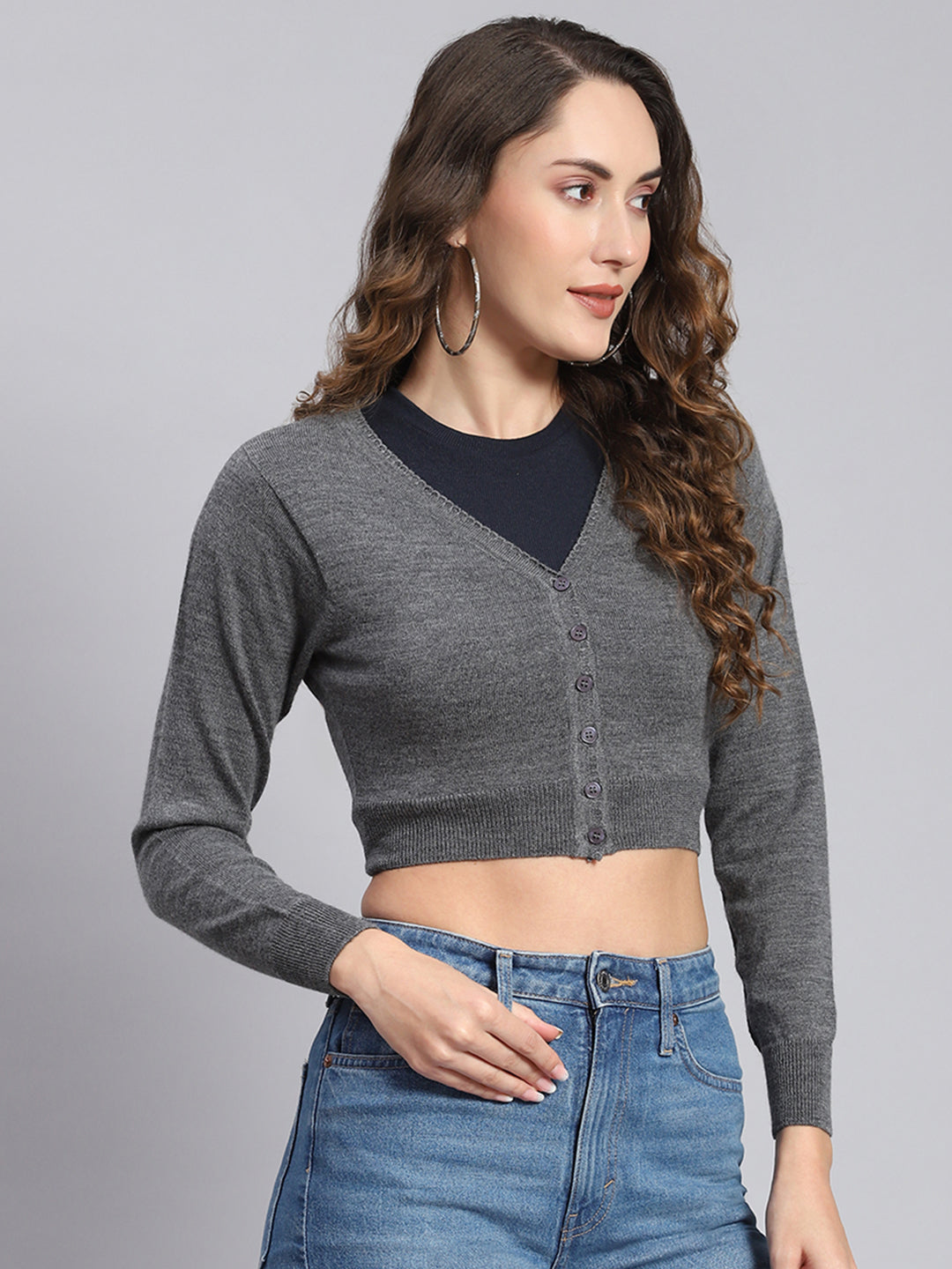 Women Grey Solid V Neck Full Sleeve Sweater