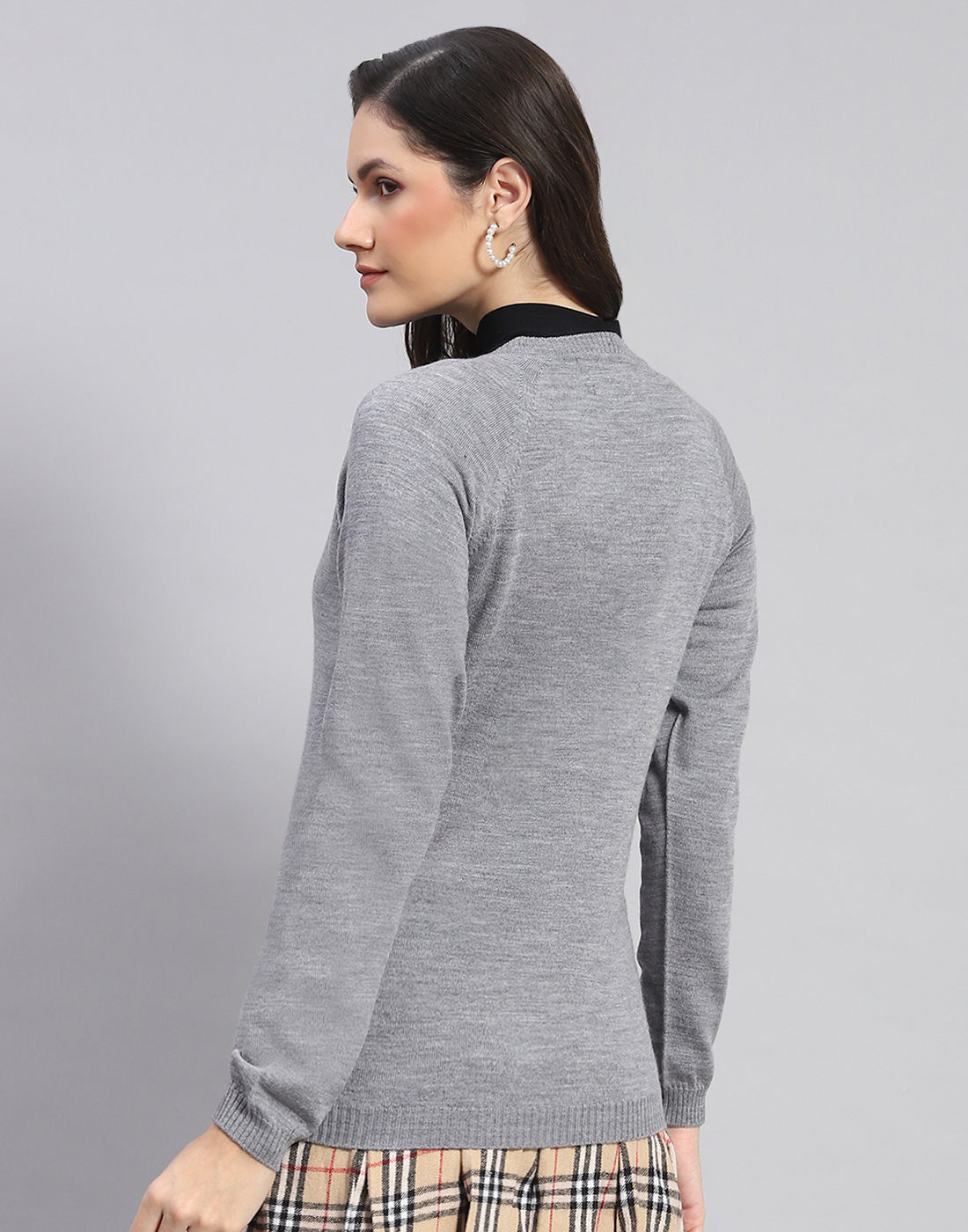 Women Grey Solid V Neck Full Sleeve Cardigan