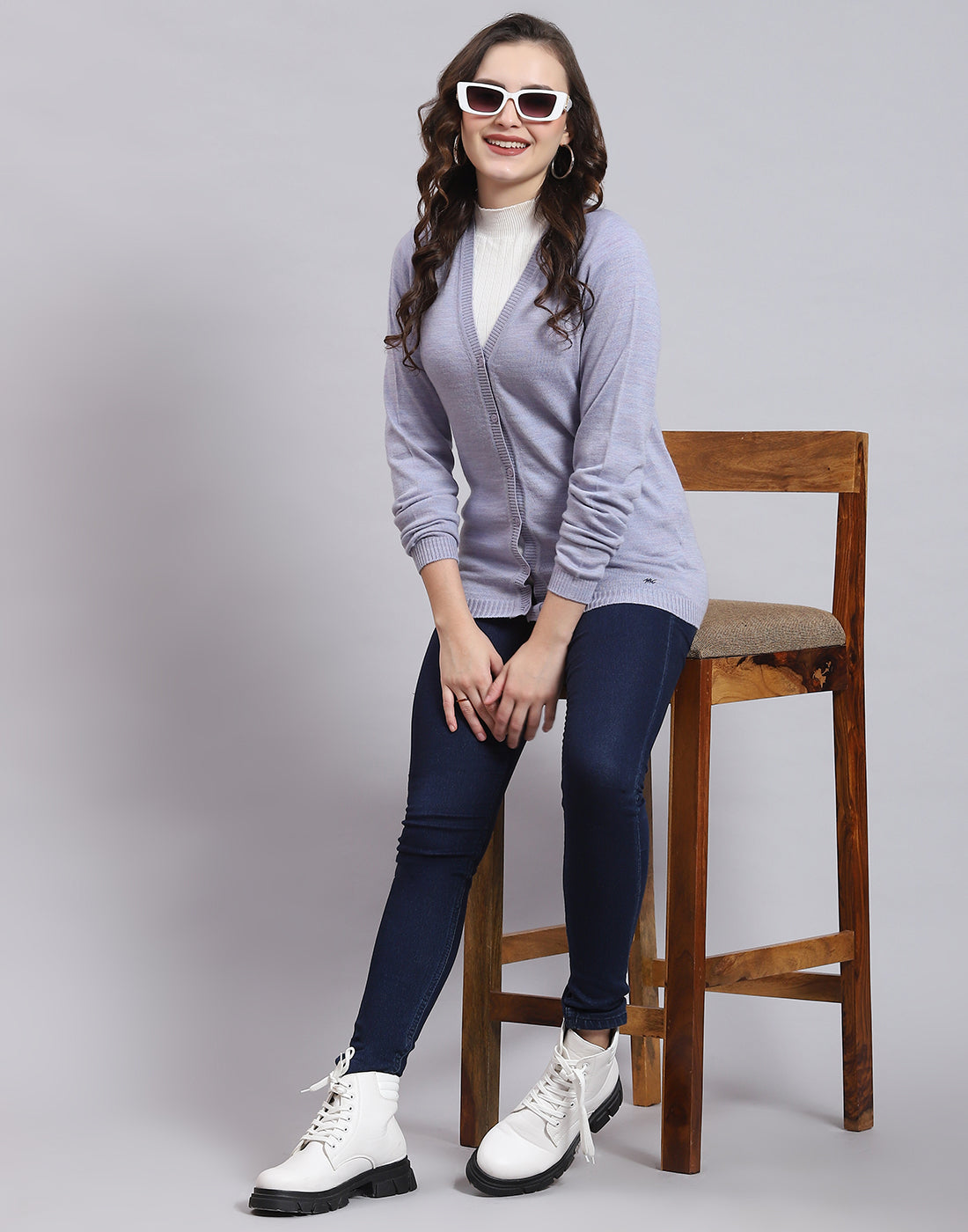 Women Purple Solid V Neck Full Sleeve Sweater