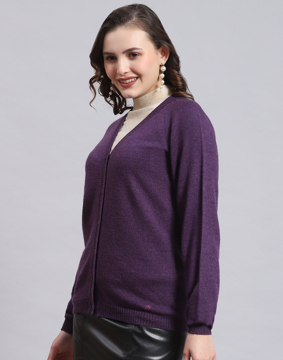 Women Purple Solid V Neck Full Sleeve Sweater