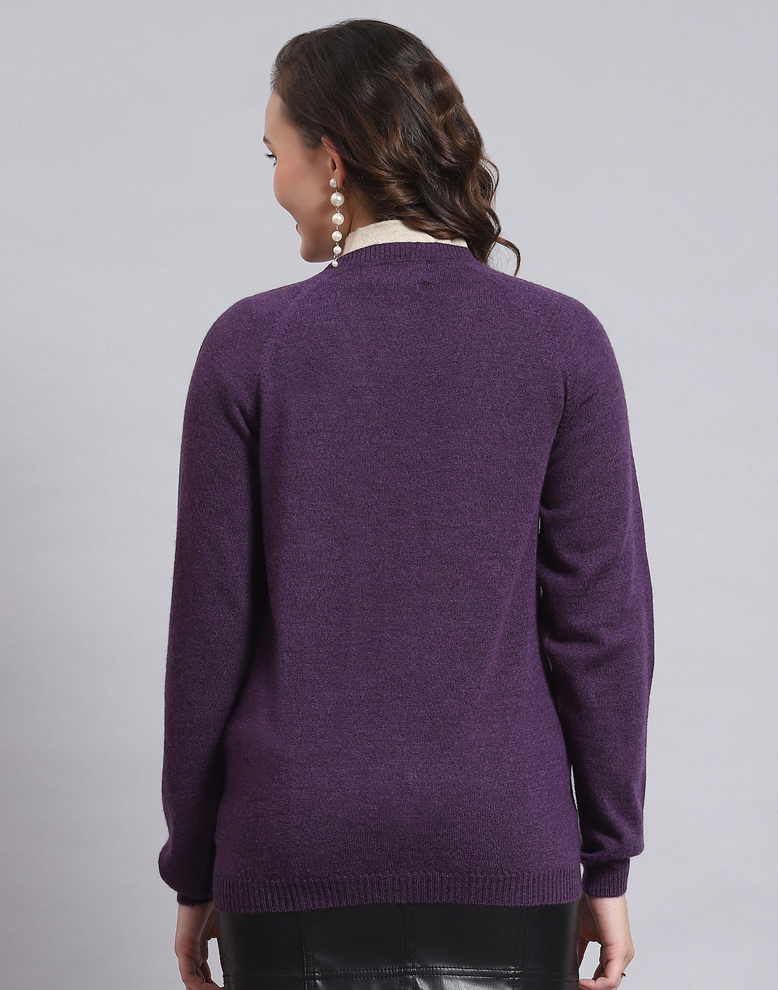 Women Purple Solid V Neck Full Sleeve Sweater