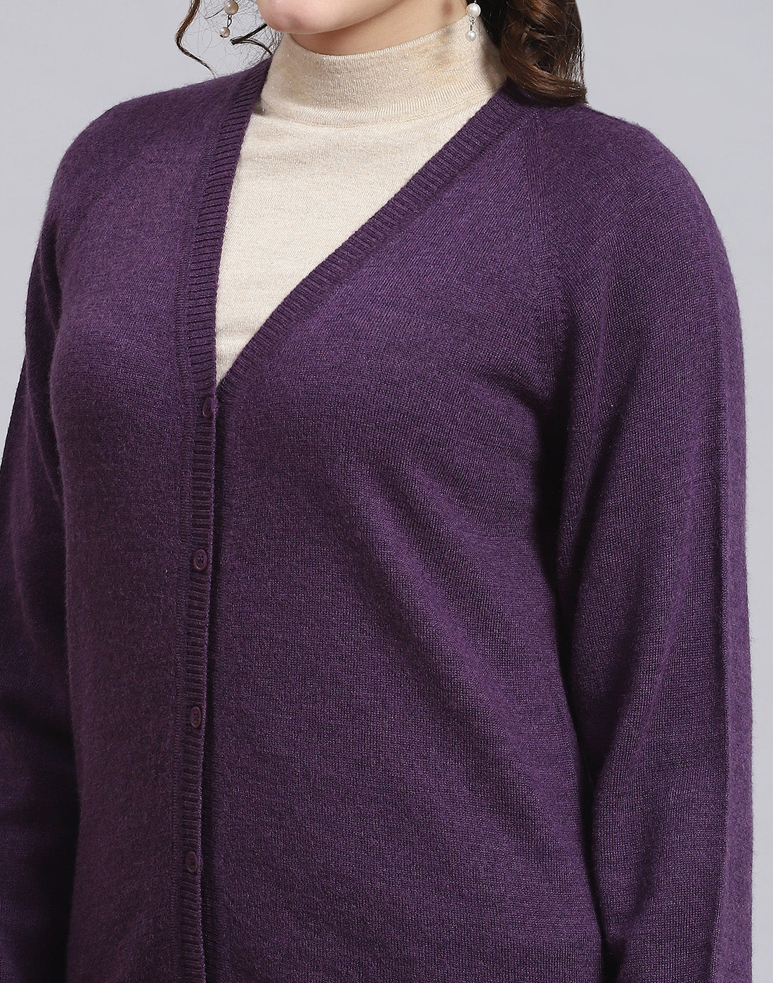 Women Purple Solid V Neck Full Sleeve Sweater