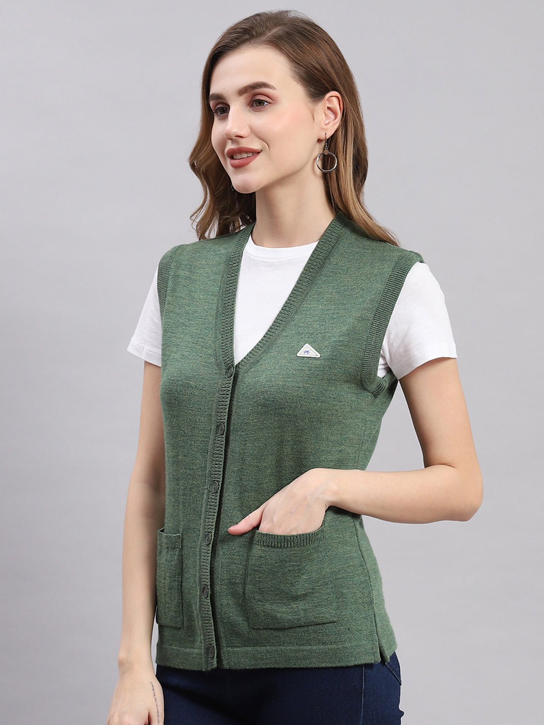 Women Green Solid V Neck Sleeveless Cardigans