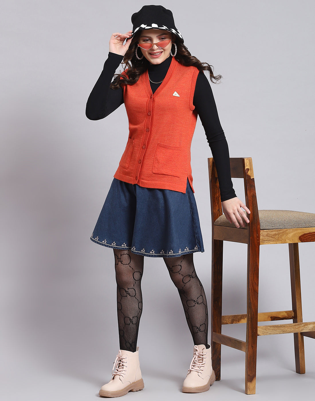 Women Orange Solid V Neck Sleeveless Sweater