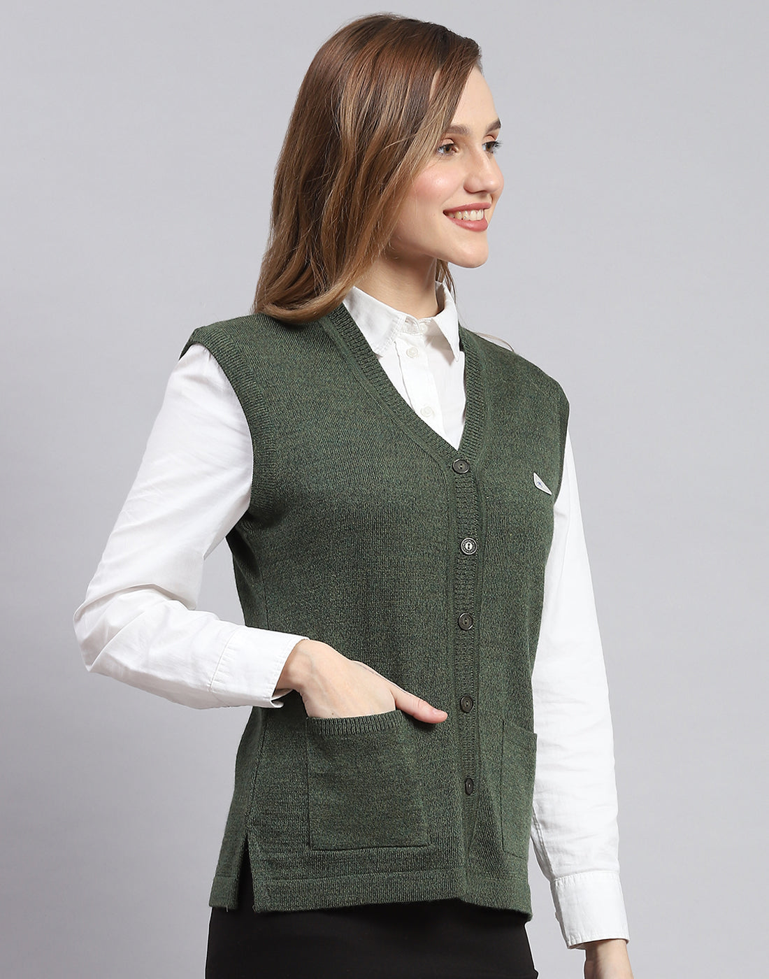 Women Green Solid V Neck Sleeveless Cardigans