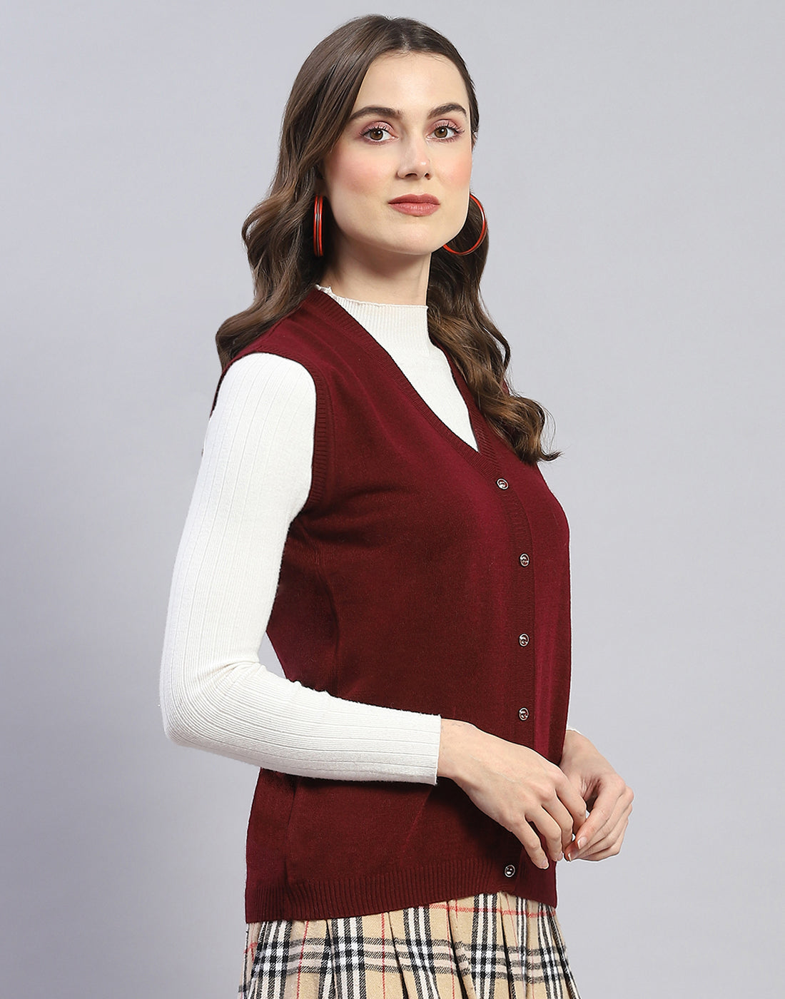 Women Burgundy Solid V Neck Sleeveless Cardigan